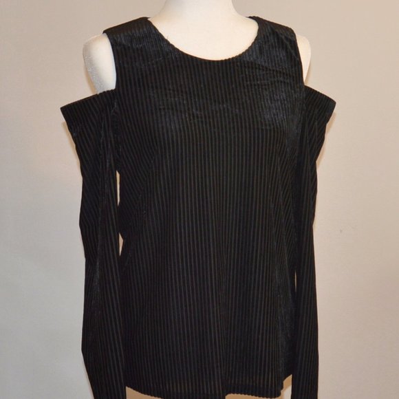 Calvin Klein Tops - Calvin Klein Cold Shoulder Velvet Top